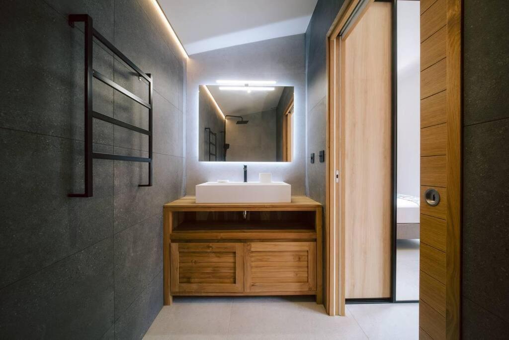 Summer Cosy - Villa Classee 4 Etoiles - 2 Suites Avec Piscine Chauffee Et Jacuzzi Integre Idealement Situee Chemin Summer Saint-Gilles-les Bains Eksteriør bilde